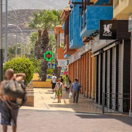 Playa Honda Pool View Apartmán *